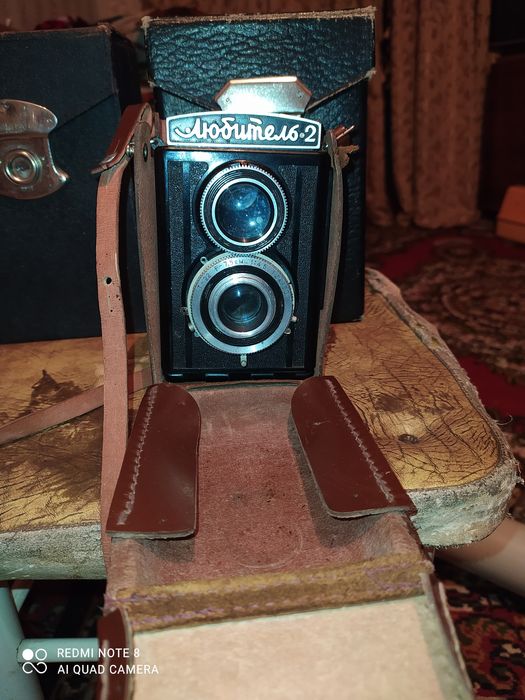 Старинный коллекционный фотоаппарат