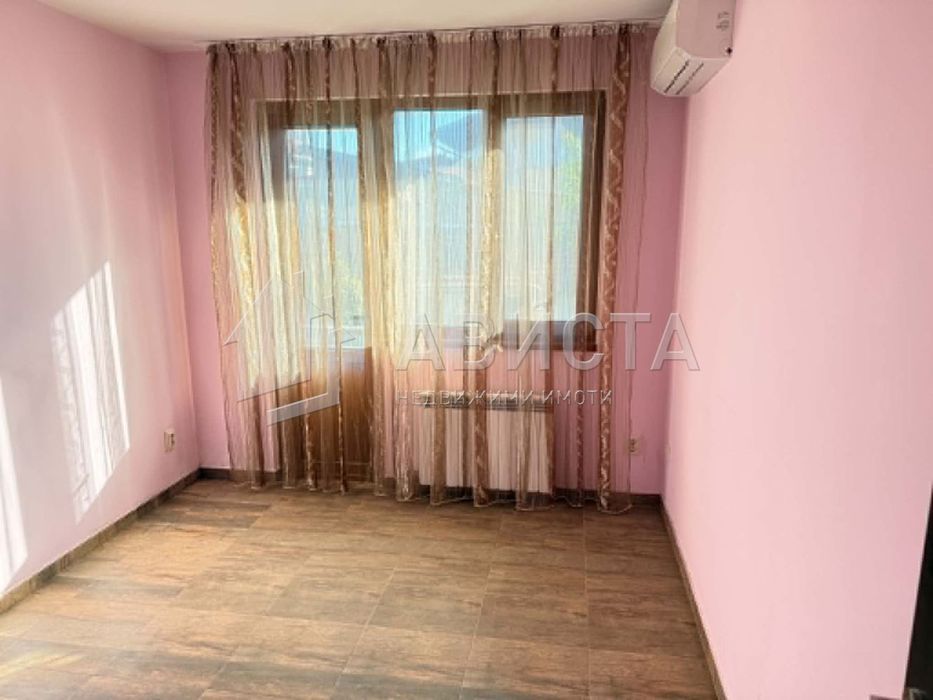 Етаж от къща в София