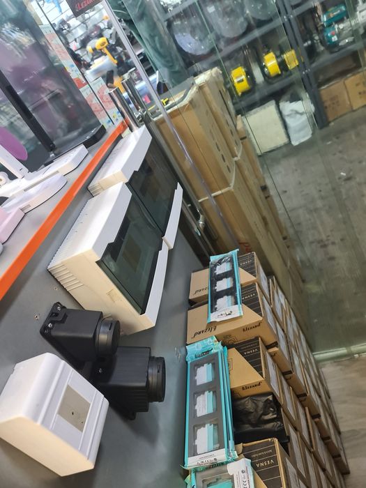 Udilnitel, kolodka, shit, lampa