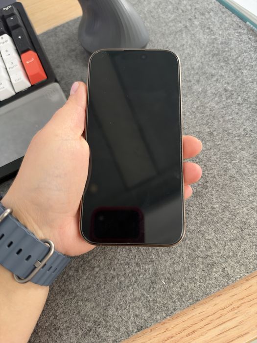 Apple iPhone 16 Pro 256 ГБ | Desert Titanium