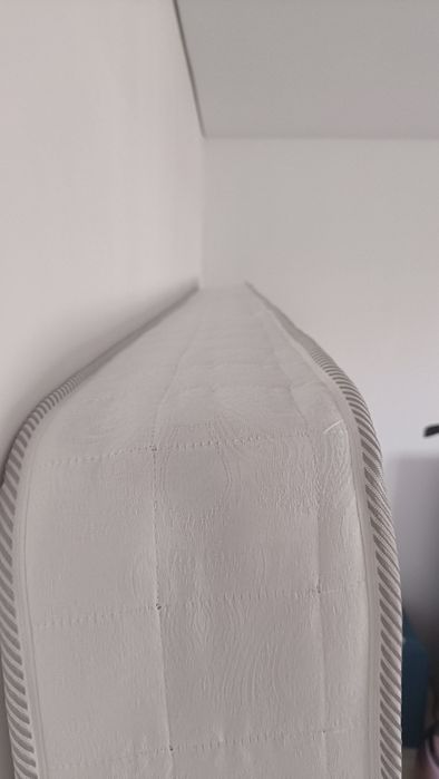 Продам матрас (жёсткий)