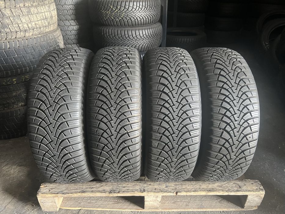 4 anvelope iarna 205/55/16 Goodyear 8 mm!