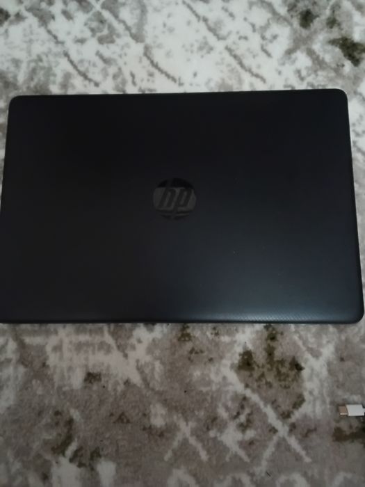 Laptop Hp sotuvda