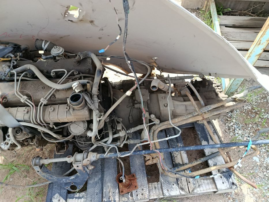 Продам запчасти на Мазду бонго