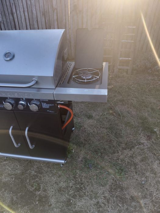 Gratar pe gaz grillmeister NOU
