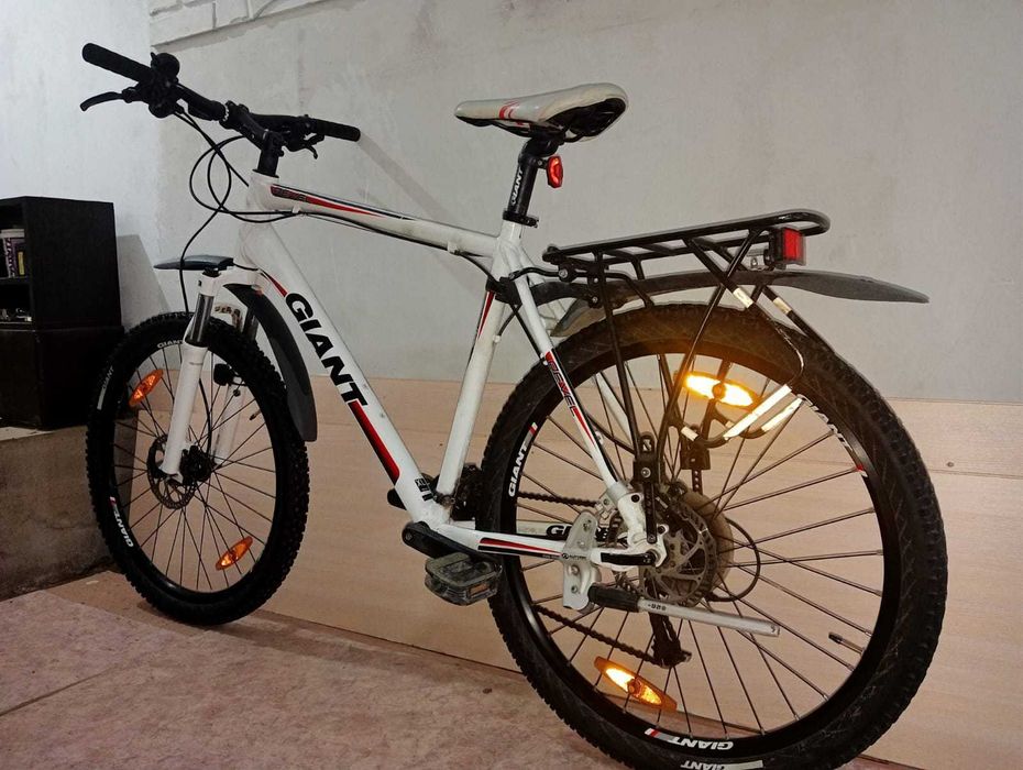 велосипед "GIANT" .