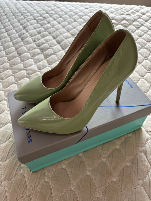 Туфли на каблуках