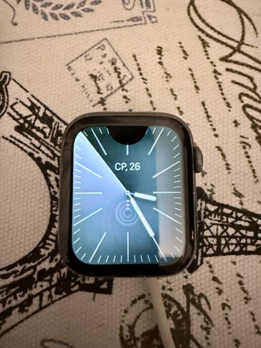 Продам apple watch 4, 44 mm.