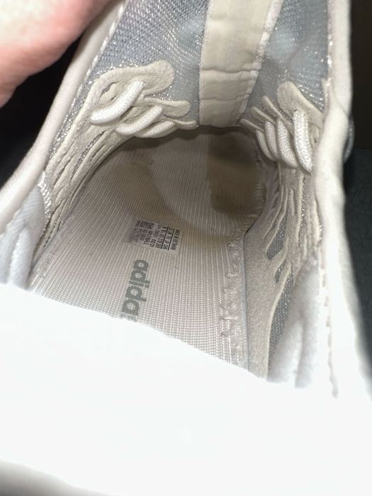 Yeezy 350V2 Mono Ice marimea 42 2/3