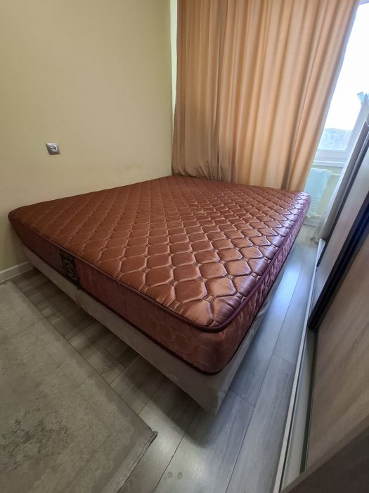 Кровать с матрасом