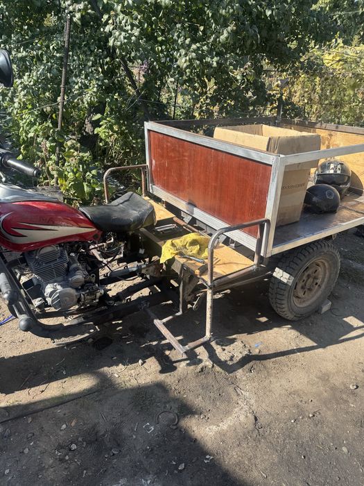 Мотоцикл муравей китайский продам.