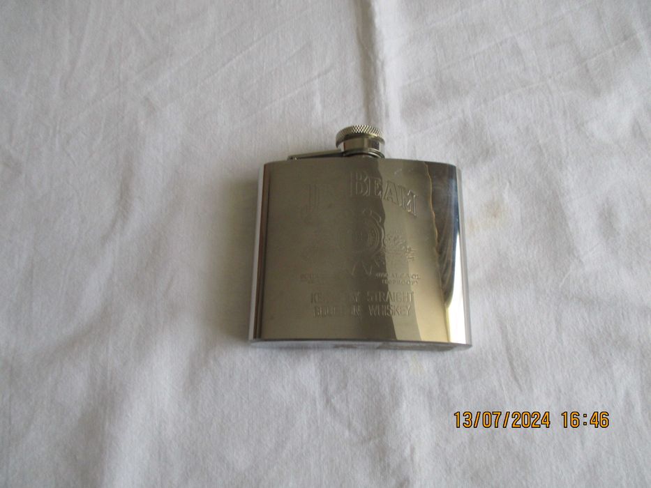 Продавам манерка за уски от нераждавейка