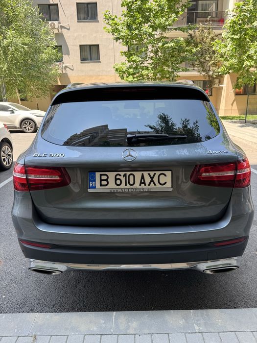GLC 300 245HP 4x4 2.0 benzina 9GTronic Pachet Amg interior, jante Amg R19