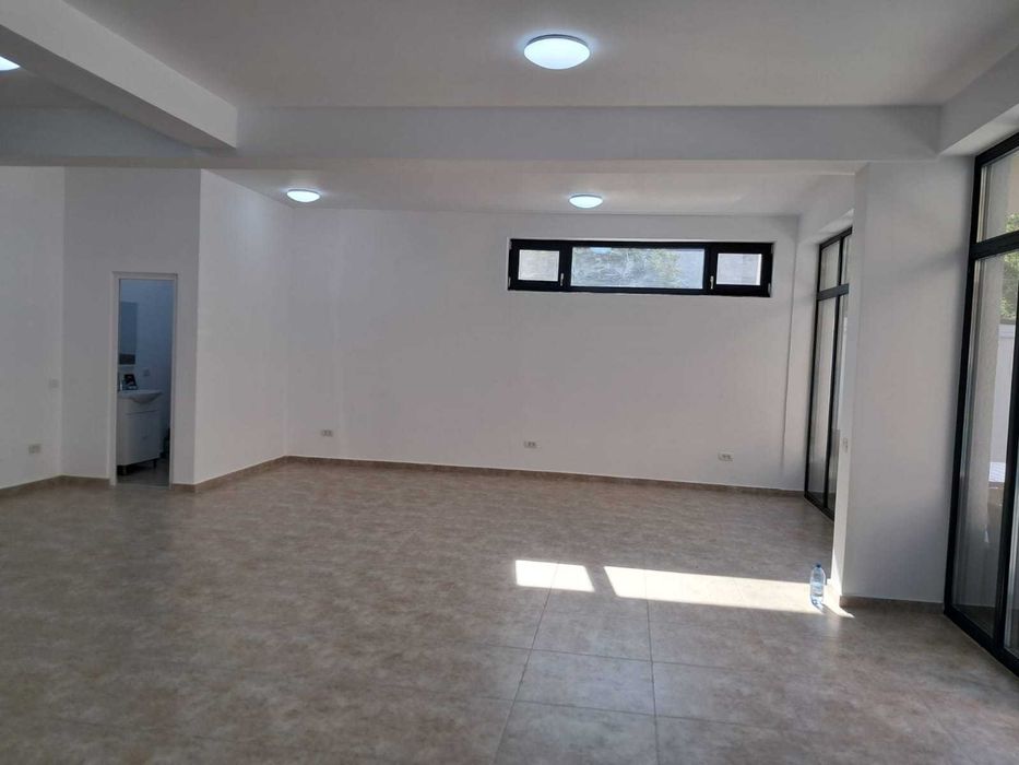 Spațiu comercial de închiriat