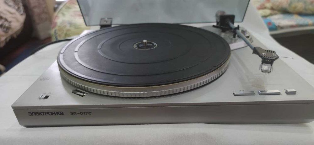Виниловый проигрыватель Электроника ЭП-017-стерео