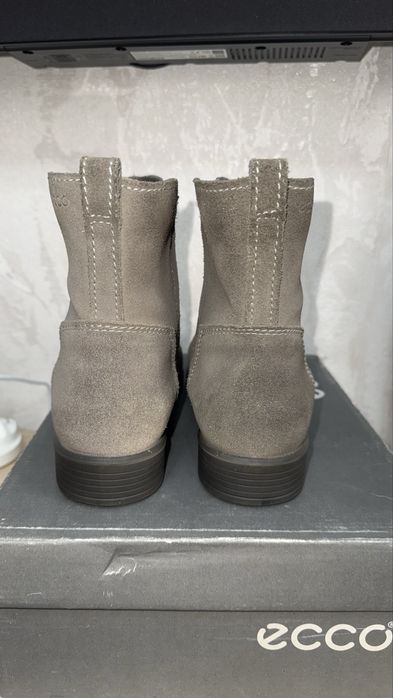 Продам полусапожки Ecco