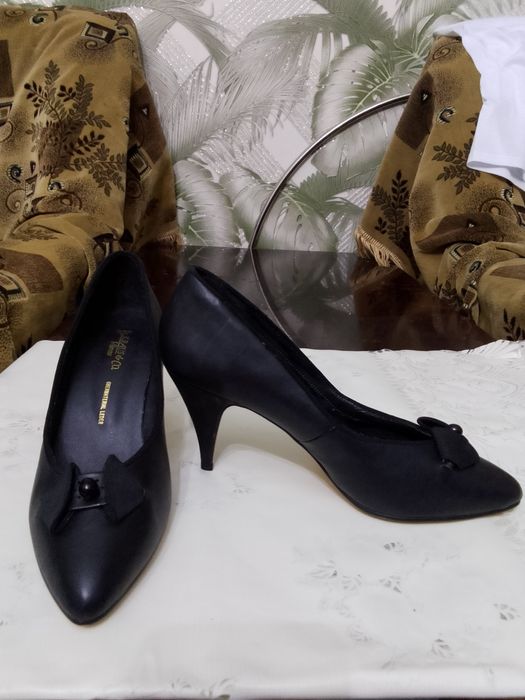 Продам туфли производство Австрия.