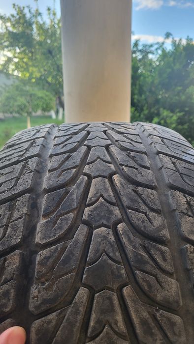 Шина Roadstone 285/50R20