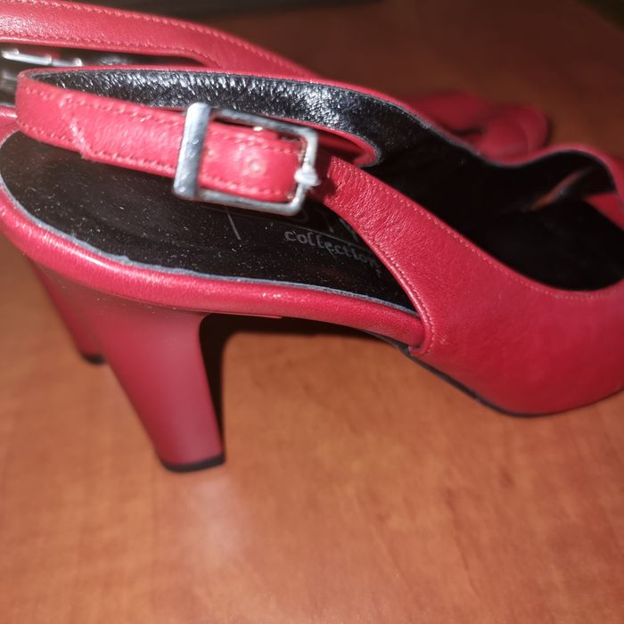 Sandale piele rosii 37 noi
