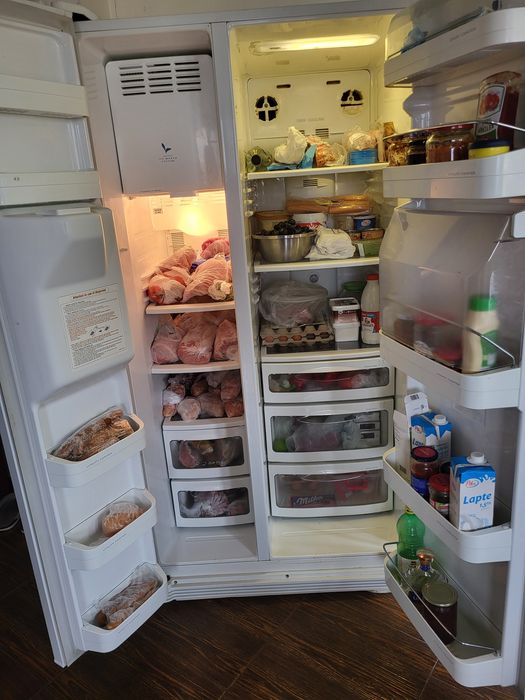 Frigider Samsung Side-by-Side