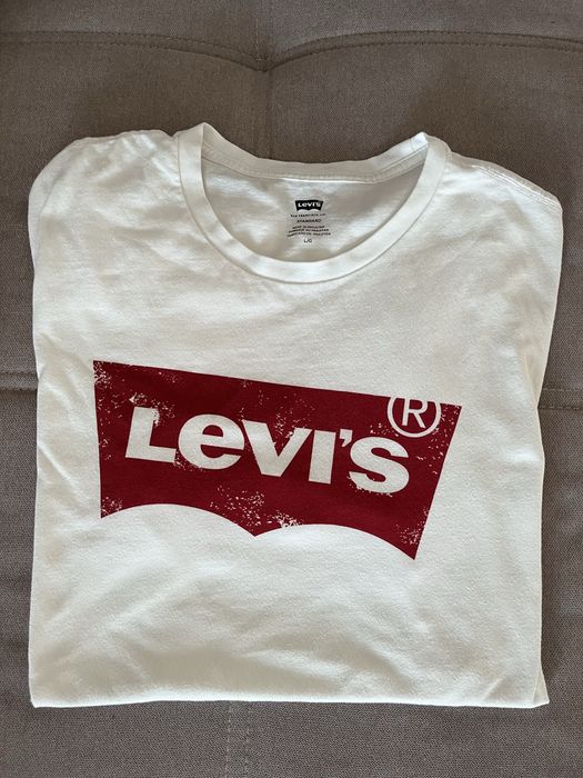 Tricou Levis aproape nou