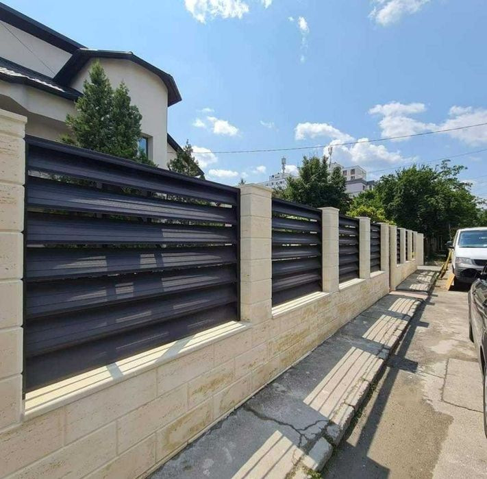 Garduri din panou stil jaluzele, sipca metalica, tabla, plasa si BCA