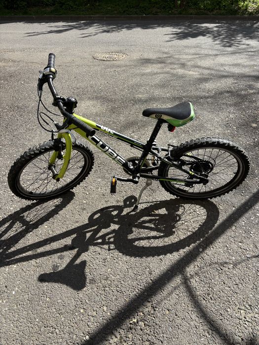 Bicicleta copii cube 200 race