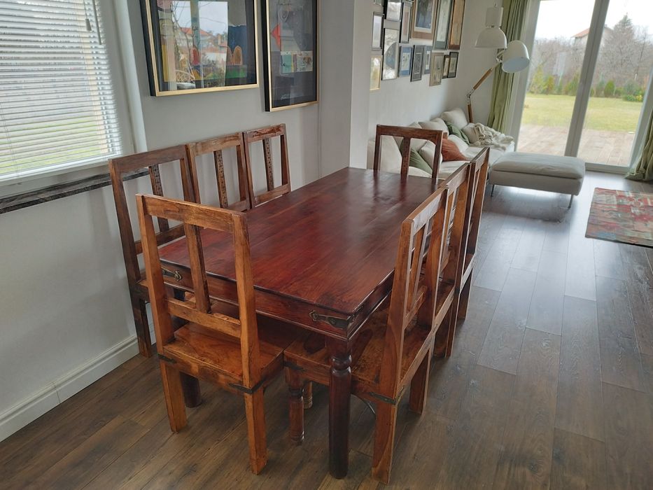 Трапезна маса със столове масив.