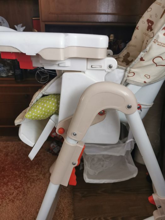 Scaun de masa bebe
