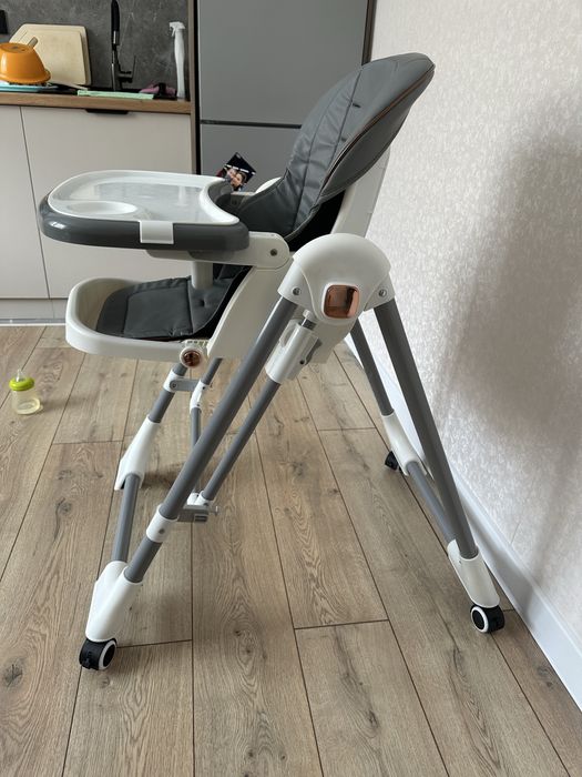 Детский стульчик для кормления