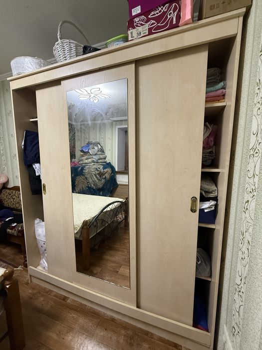 Продам шкаф купе