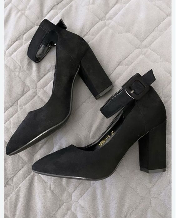 Замшевые туфли на 35 размер