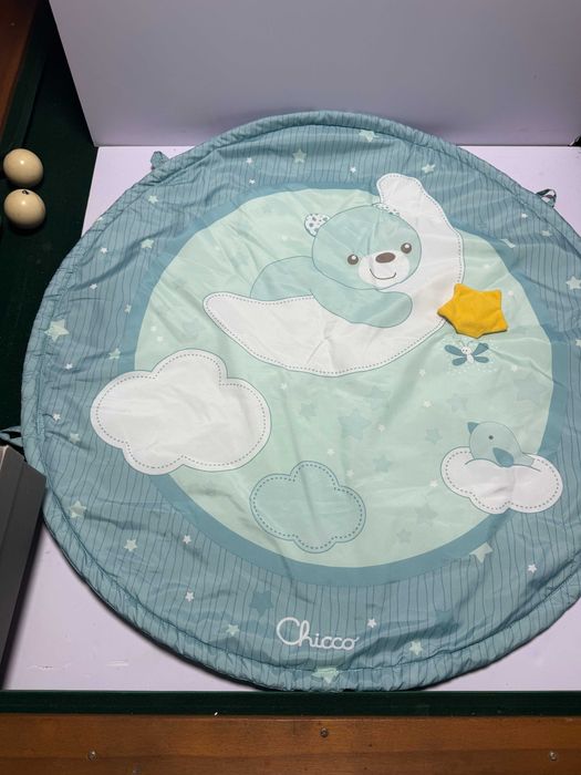 Развивающий коврик Chicco с музыкальной дугой