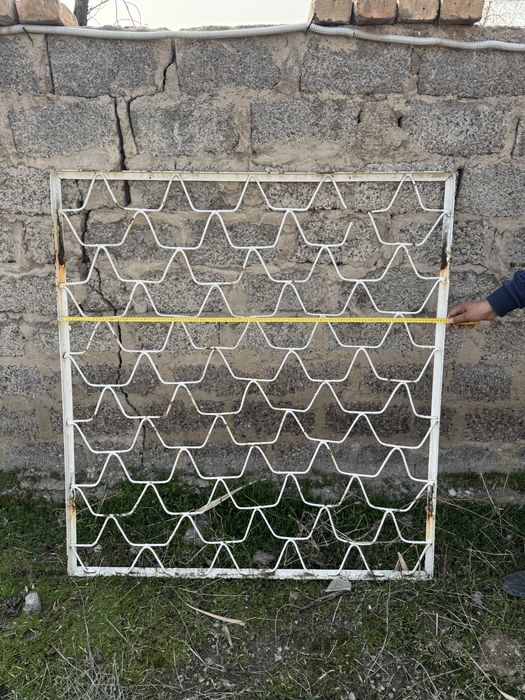 Reshetka oynaga dachabob