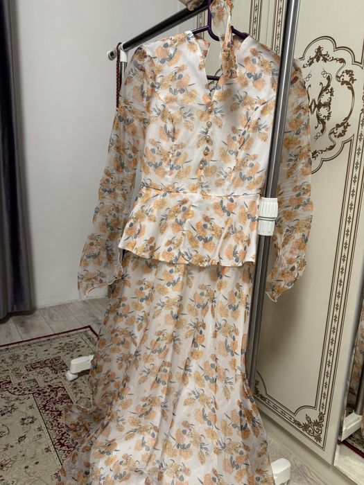 Продаю Платья!!!