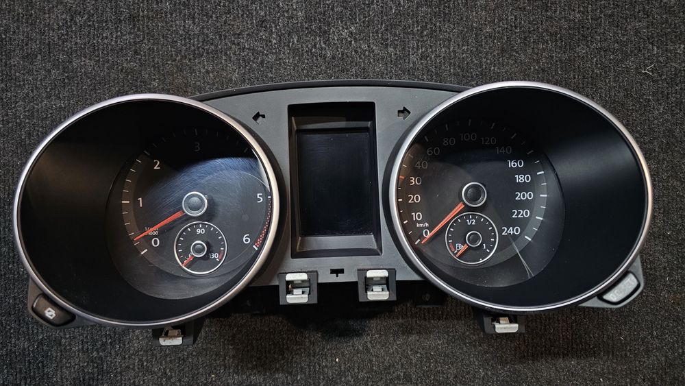Ceasuri de bord Volkswagen Golf 6 1.6tdi Cayc