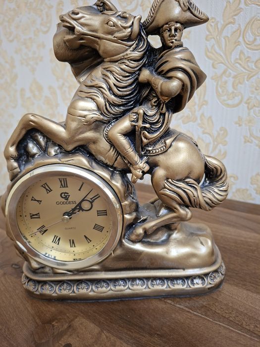 Часы старинные.Для интерьера.