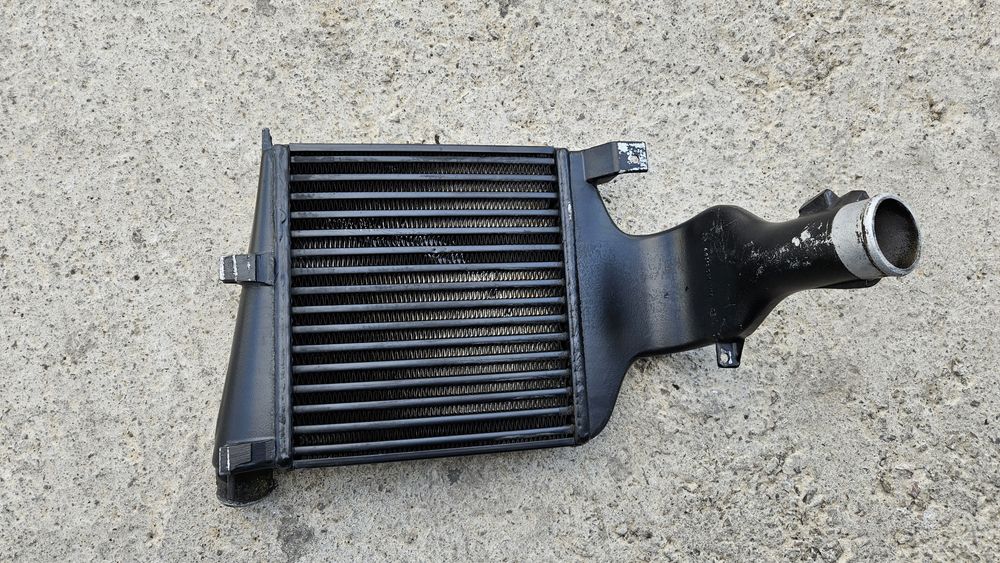 Интеркулер за Астра Г зафира А опц з 20 лед