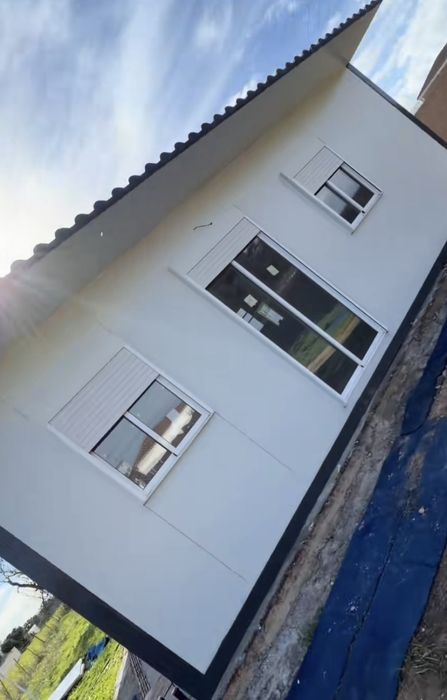 Vindem containere modulare