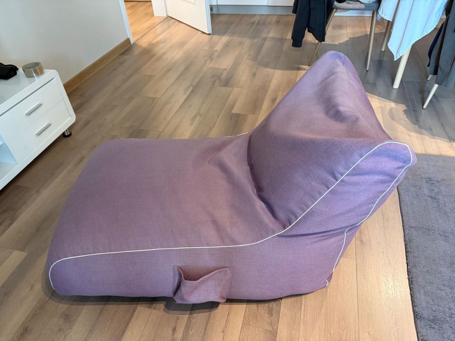 Пуф без следи от употреба