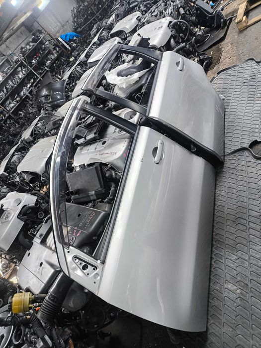 Nissan Note дверь крышка багажника