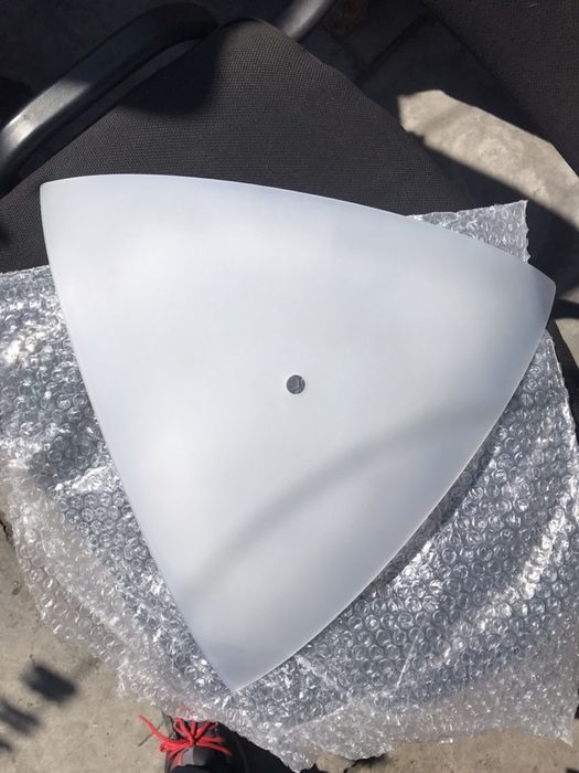 Продам новые люстры