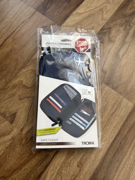 Husa pentru documente Troika - Safe Flight