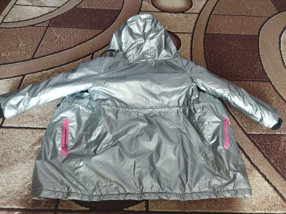 Куртка на девочку
