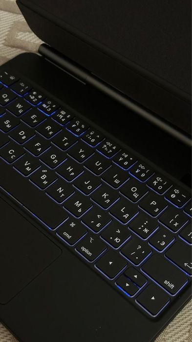 Чехол isotka Magic Keyboard для ipad Air 4/5