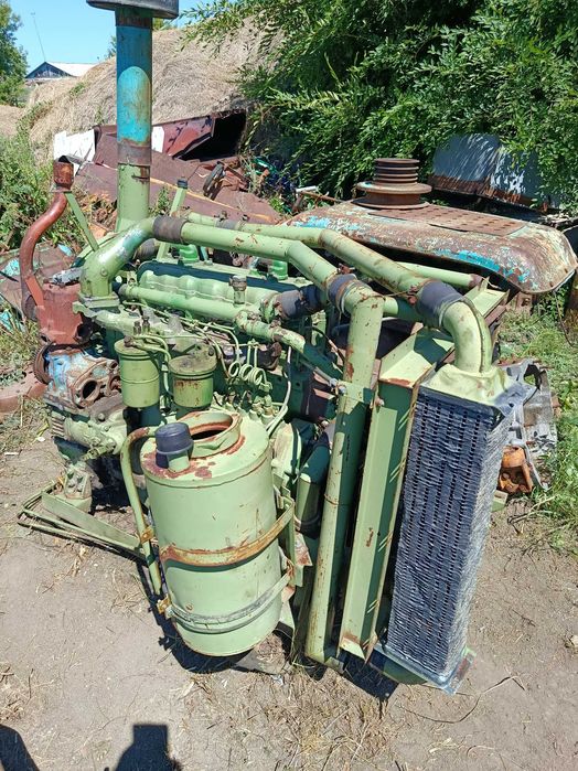 Двигатель д-442, от комбайна Енисей