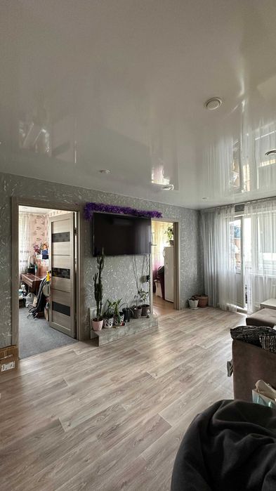 Продам квартиру 4 комнаты