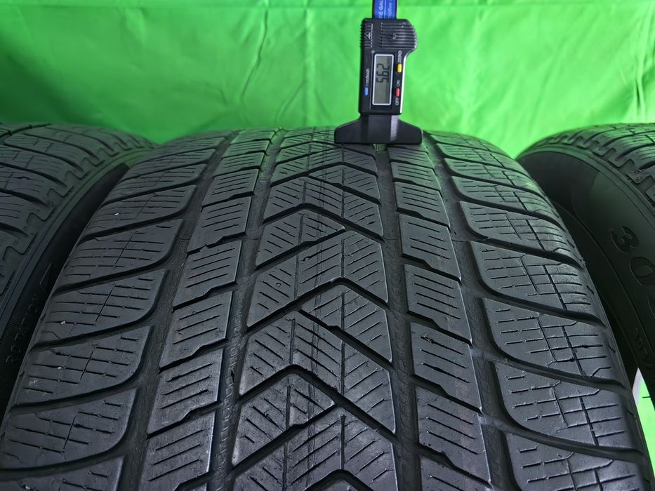 305/40R20 Pirelli 6-5,6mm stare foarte bună