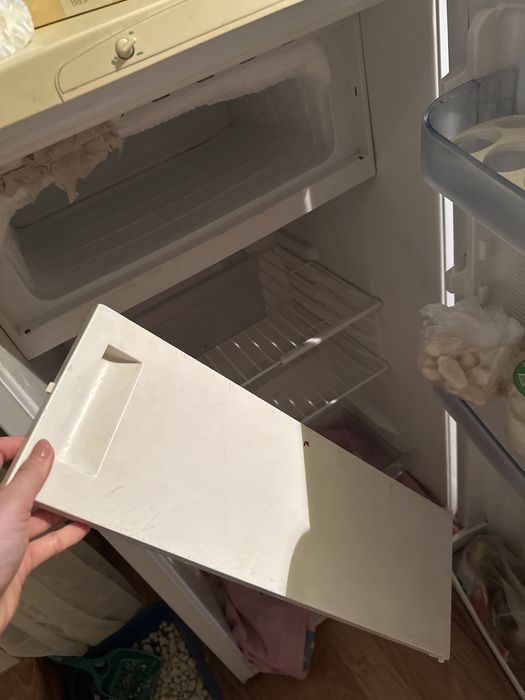 Продам холодильник. Б/у.