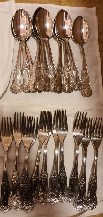 Посребрени прибори Arg 800 48 части